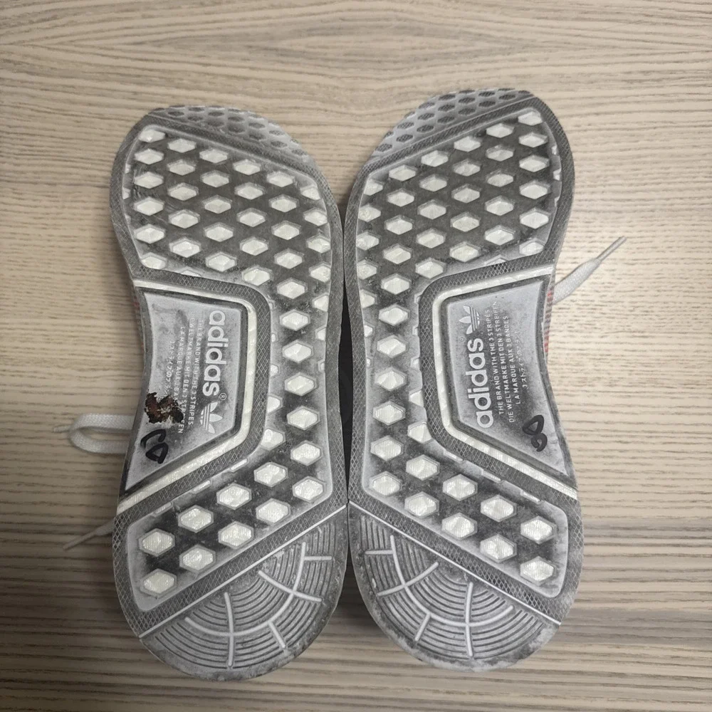 Adidas NMD_R1 Primeknit Boost Shrimp🔥RARE COLOR🔥 Men's Size 7.5